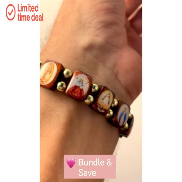 Wood Stretch Bracelet with Saints Images, Unisex Devotional Jewelry - Picture 8 of 8